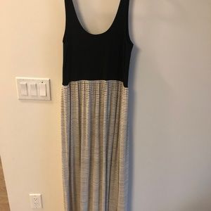 Size XS/S - Lou & Grey Black + Striped Maxi Dress!